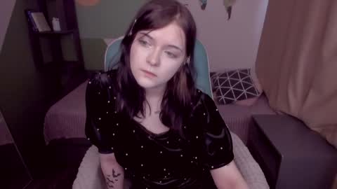 Ester  online show from April 2026 03:55:02 PM