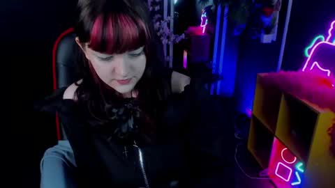 Ester  online show from June 2026 04:16:02 PM
