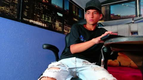 estevenbrown1 online show from March 2026 12:44:01 PM