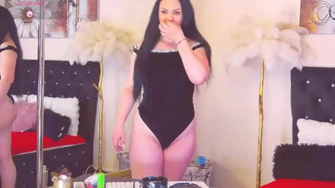 Snapshot of estheraa chatting on May 2026 04:31:02 AM Esthera online show from May 2026 04:31:02 AM