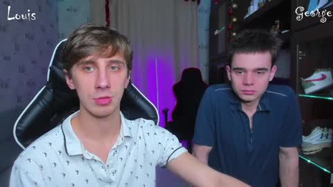 Snapshot of esthetics_boys chatting on January 2025 03:17:02 PM LOUIS online show from January 2025 03:17:02 PM