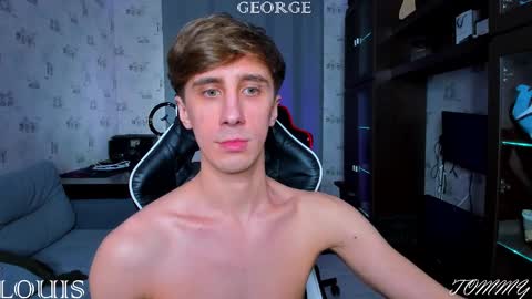 Snapshot of esthetics_boys chatting on March 2025 11:21:01 AM LOUIS online show from March 2025 11:21:01 AM