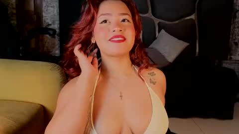 Snapshot of estrella05_ chatting on October 2025 05:22:02 AM estrella05_ online show from October 2025 05:22:02 AM