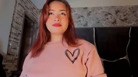 Snapshot of estrella05_ chatting on November 2025 04:01:01 AM estrella05_ online show from November 2025 04:01:01 AM