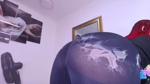 Estrella online show from February 2025 12:00:01 PM