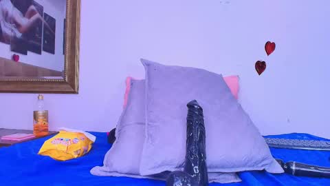 Estrella online show from February 2025 03:03:02 PM