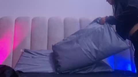 Estrella online show from November 2025 11:53:02 AM