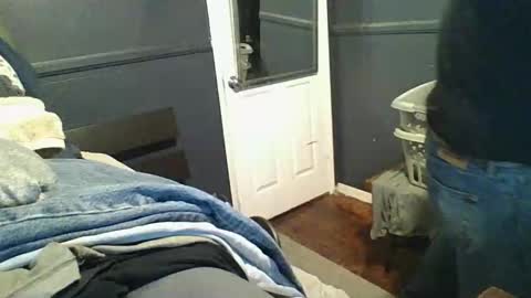 Snapshot of et059569 chatting on May 2026 11:43:02 PM et059569 online show from May 2026 11:43:02 PM