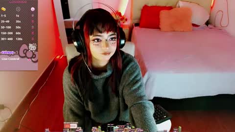 Snapshot of eternal_moonqs chatting on October 2025 07:44:01 PM Moon online show from October 2025 07:44:01 PM