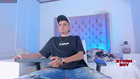 Snapshot of ethan_boy_ chatting on November 2025 09:40:01 PM Ethan online show from November 2025 09:40:01 PM
