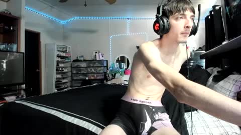 Snapshot of ethan_ford chatting on December 2024 04:05:01 PM ethan_ford online show from December 2024 04:05:01 PM