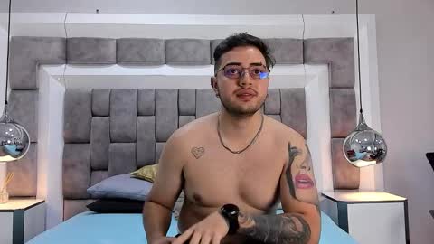 Snapshot of ethan_greys chatting on November 2025 04:21:01 AM ethan_greys online show from November 2025 04:21:01 AM