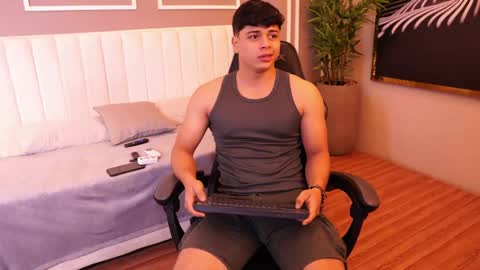 Snapshot of ethan_occonor chatting on May 2026 01:19:01 PM ethan_occonor online show from May 2026 01:19:01 PM