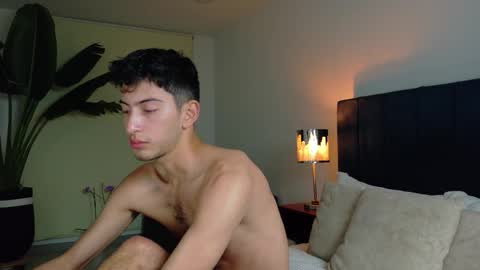 Snapshot of ethan_skiny_ chatting on November 2025 04:59:01 AM Joan online show from November 2025 04:59:01 AM