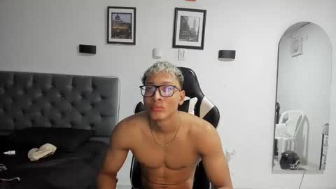 Snapshot of ethan_smitth1 chatting on February 2025 09:08:02 PM ethan_smitth1 online show from February 2025 09:08:02 PM