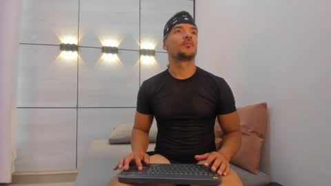 Snapshot of ethan_steed chatting on April 2026 11:25:02 AM Ethan Steed online show from April 2026 11:25:02 AM