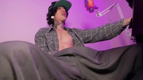 Ethan sykes online show from November 2025 04:45:02 AM