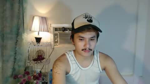 Snapshot of ethan_uwuxx chatting on March 2026 07:23:01 AM DAVE online show from March 2026 07:23:01 AM
