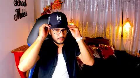 ethan w7 online show from October 2025 08:09:02 PM