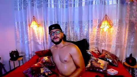 ethan w7 online show from October 2025 12:33:02 AM