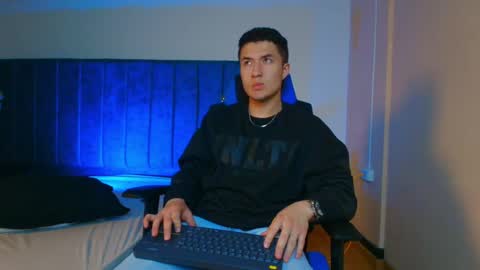 ethanconnor_ online show from October 2025 12:25:02 PM