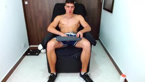 ethangreey1 online show from February 2025 01:08:01 AM