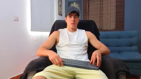 Snapshot of ethangreey1 chatting on April 2026 03:43:01 PM ethangreey1 online show from April 2026 03:43:01 PM