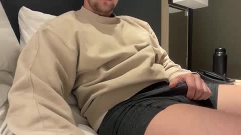 eu_dude online show from November 2025 01:38:01 AM