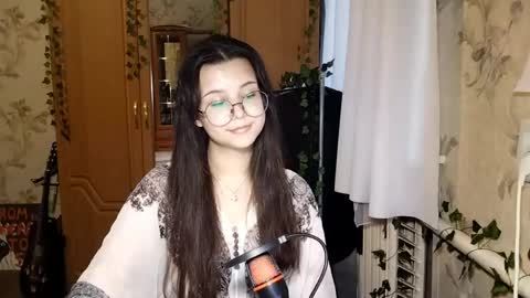 Snapshot of eugeniecarrubba chatting on May 2026 03:20:02 PM Lily 1st day online show from May 2026 03:20:02 PM