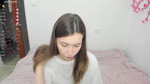 Veronica Tiia Lilith left to right online show from March 2026 11:11:01 PM