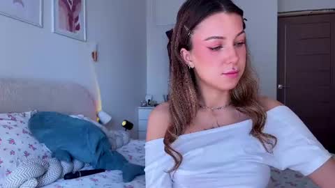 Snapshot of eva_collins_x chatting on July 2026 02:27:02 AM Eva online show from July 2026 02:27:02 AM
