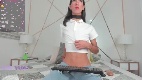 Snapshot of eva_coluccy chatting on January 2025 08:28:01 PM EVA COLUCCY online show from January 2025 08:28:01 PM