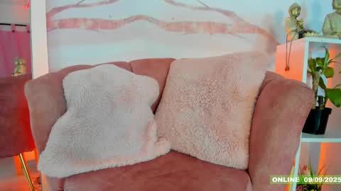 Snapshot of eva_coluccy chatting on September 2025 01:55:01 PM EVA COLUCCY online show from September 2025 01:55:01 PM