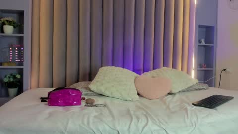 EVA DAEMON  online show from February 2025 11:21:02 AM