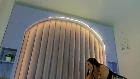 EVA DAEMON  online show from February 2025 11:36:01 AM