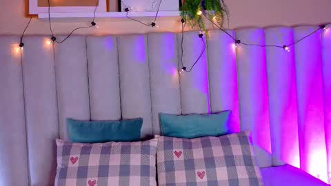 EVA DAEMON  online show from September 2025 11:47:01 AM