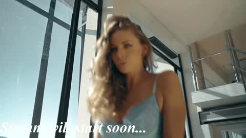 Eva online show from November 2025 08:14:01 PM