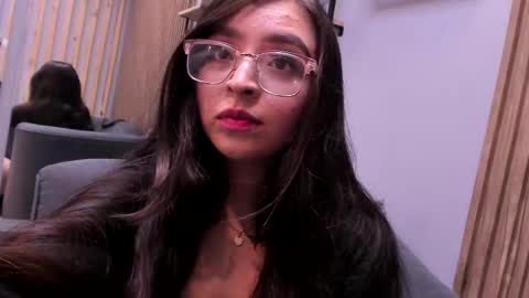 Angelinne online show from October 2025 03:47:02 AM