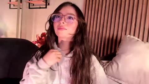 Snapshot of eva_macalliter chatting on May 2026 03:34:02 AM Angelinne online show from May 2026 03:34:02 AM