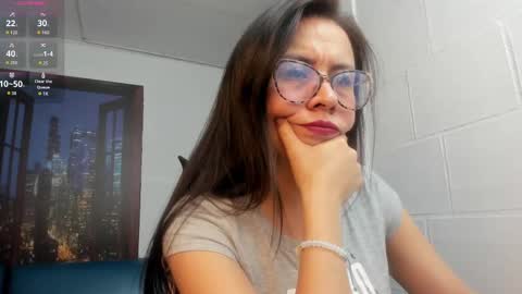 Eva  online show from September 2025 09:53:01 PM