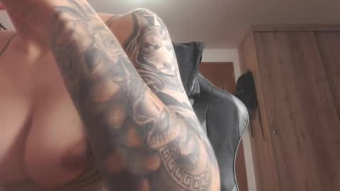 Eva cute online show from April 2026 01:41:01 PM