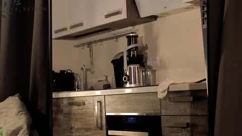 Eva online show from September 2025 04:42:01 PM