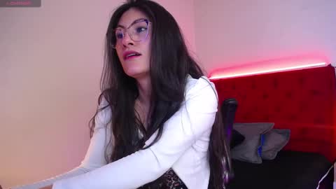 Eva Notty  online show from March 2025 12:53:02 PM