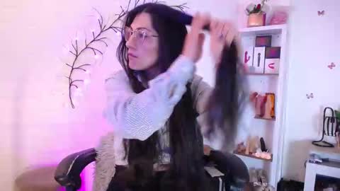 Eva Notty  online show from September 2025 01:59:01 PM