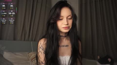 Eva online show from November 2025 04:42:01 PM