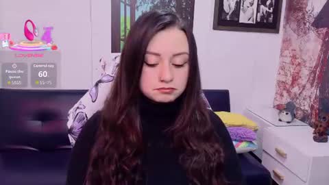 Snapshot of eva_rosell chatting on June 2026 02:43:02 PM Eva online show from June 2026 02:43:02 PM
