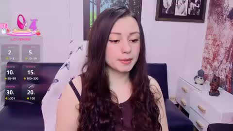 Snapshot of eva_rosell chatting on June 2026 02:32:02 PM Eva online show from June 2026 02:32:02 PM