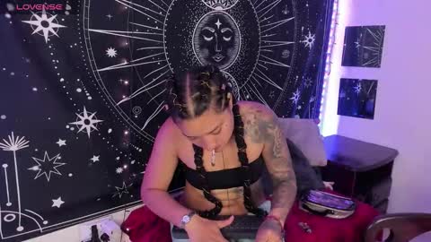 Eva  online show from October 2025 08:03:01 AM