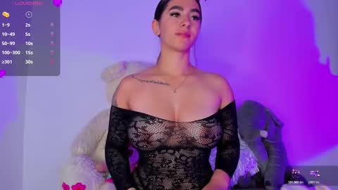 Eva Shinee online show from March 2026 10:19:02 AM