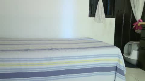 Snapshot of eva_sin18 chatting on June 2026 12:32:02 AM Eva Sin online show from June 2026 12:32:02 AM